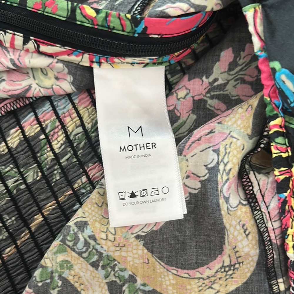 Mother Sweet Talker Ruffle Crop Top - Picture 7 of 8
